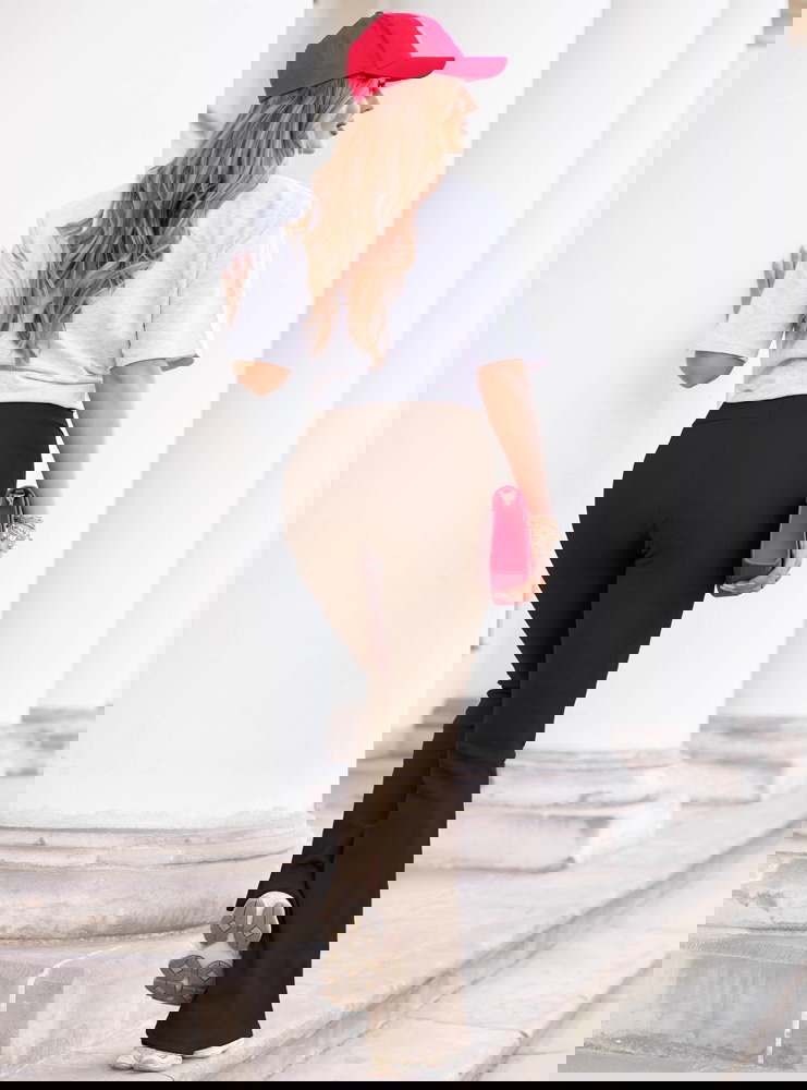 Czekoladowe prążkowane spodnie z...