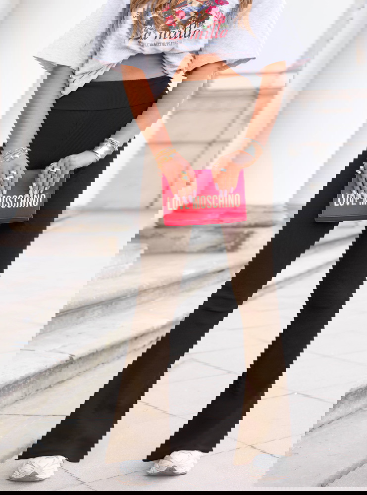 Czekoladowe prążkowane spodnie z...