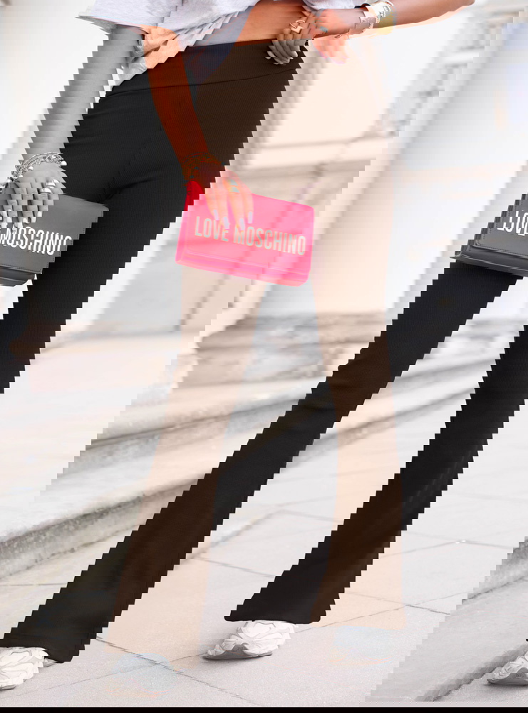 Czekoladowe prążkowane spodnie z...