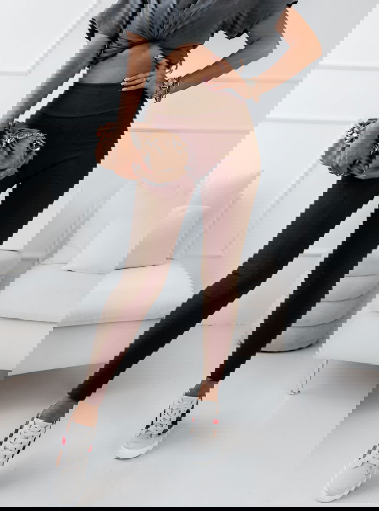 Czekoladowe prążkowane legginsy Stesha