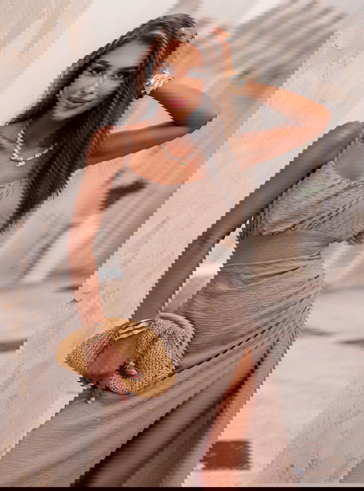 Długa sukienka na ramiączkach z...