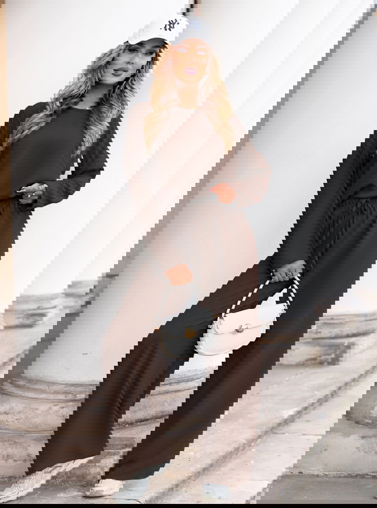 Czekoladowy komplet bluzka i spodnie...