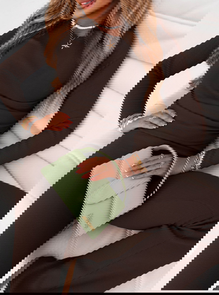 Czekoladowy prążkowany komplet...