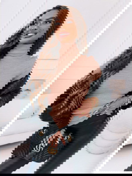 Pudrowy sweter z golfem i... 2