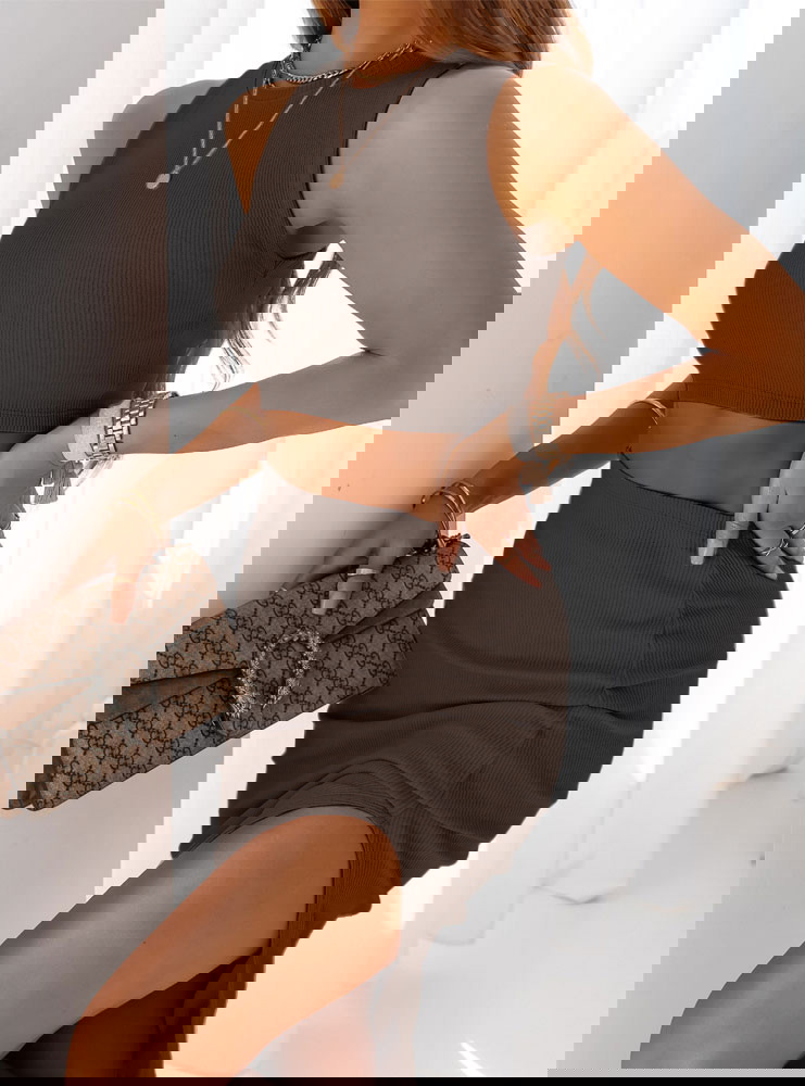 Czekoladowy prążkowany komplet...