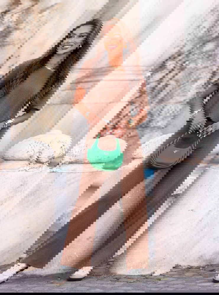 Komplet prążkowany bluzka i szerokie...