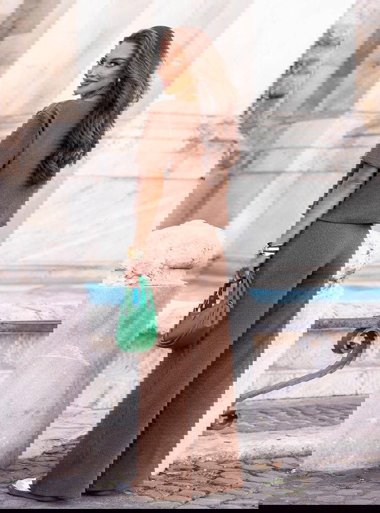 Komplet prążkowany bluzka i szerokie...