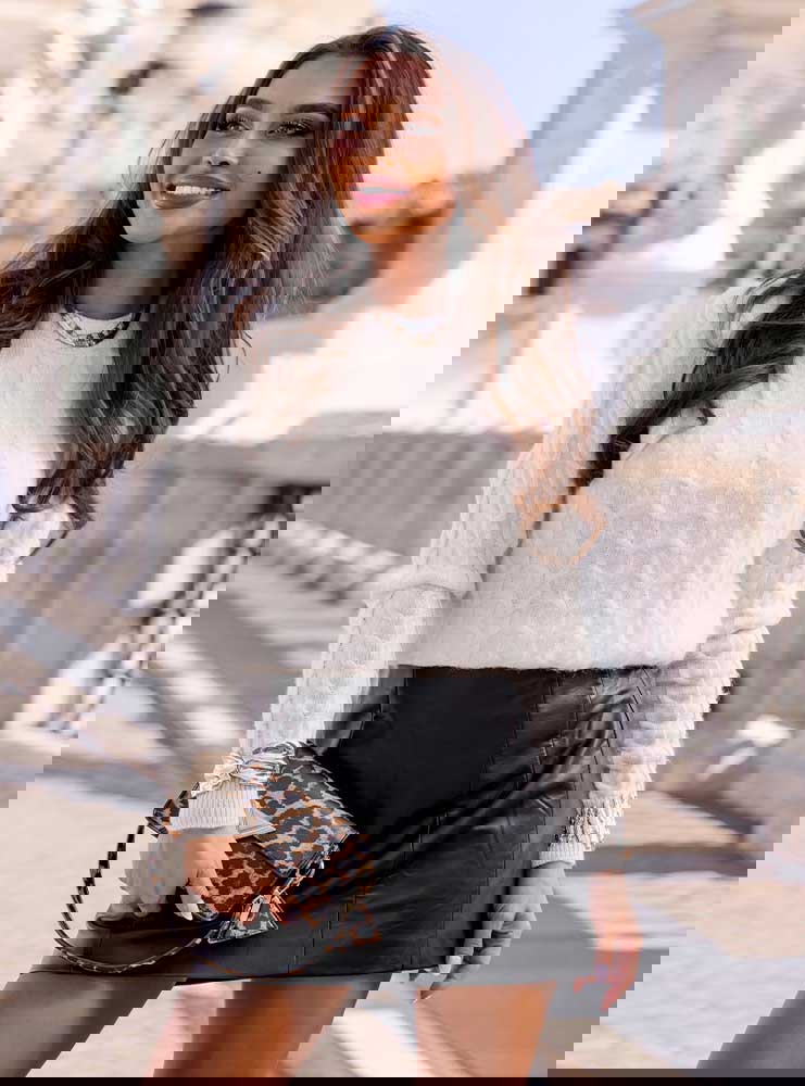 Sweter z warkoczowymi splotami Yeanne...