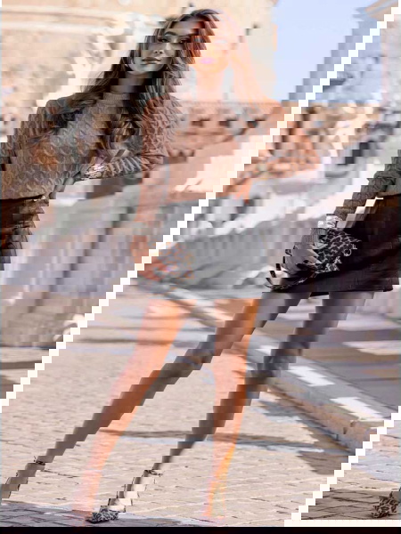 Sweter z warkoczowymi... 2