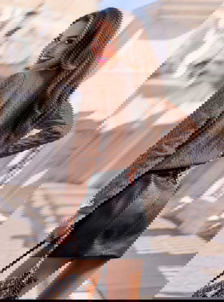 Sweter z warkoczowymi splotami Yeanne...