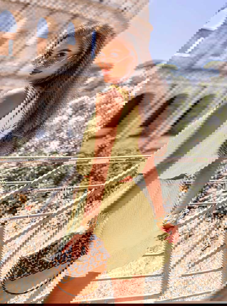 Muślinowa sukienka na ramiączkach...