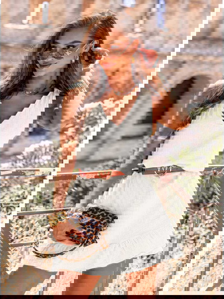 Biała muślinowa sukienka na... 2