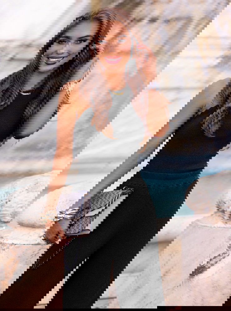 Czarny prążkowany komplet top i...