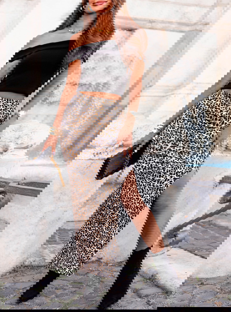 Spódnica w panterkę z rozcięciem...