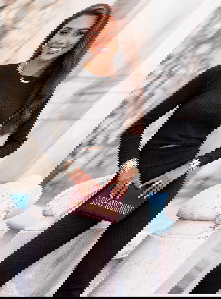 Czarny prążkowany komplet dopasowana...