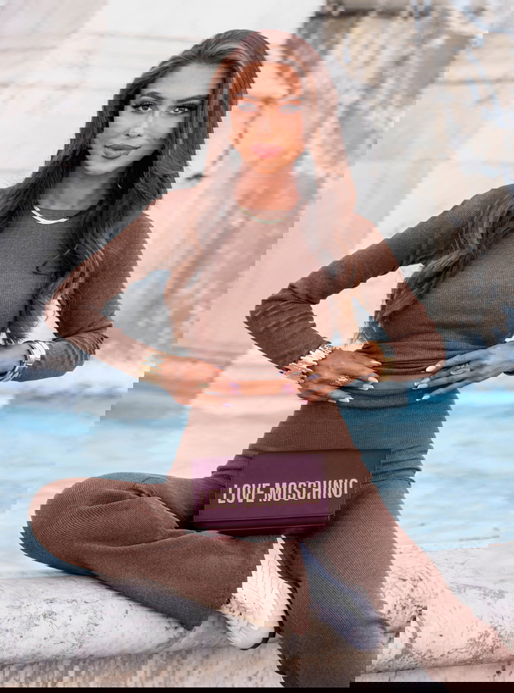 Prążkowany komplet dopasowana bluzka...