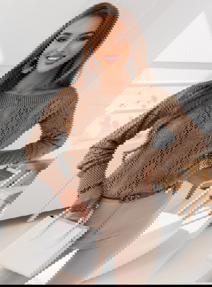 Ażurkowy sweter z dekoltem w łódkę...