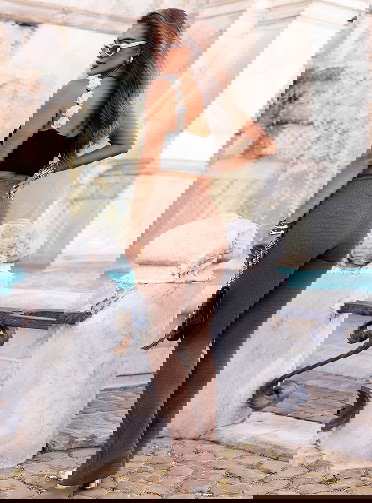 Prążkowane spodnie z rozszerzanymi...