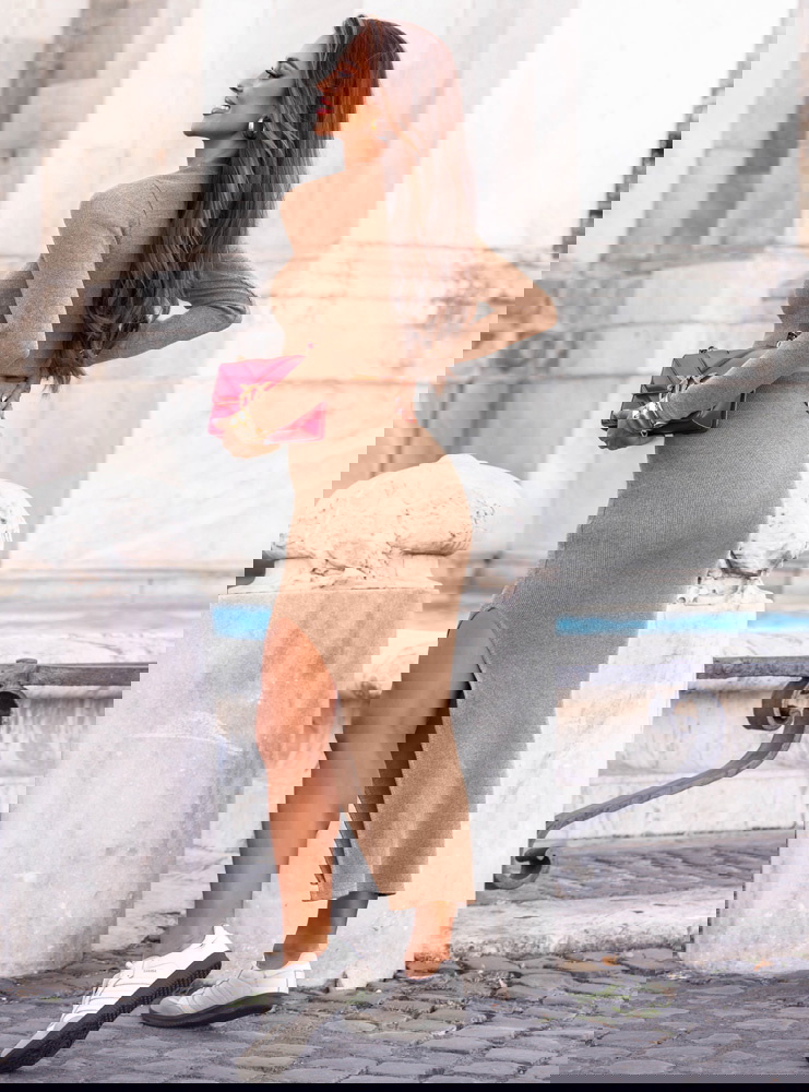 Beżowy prążkowany komplet...