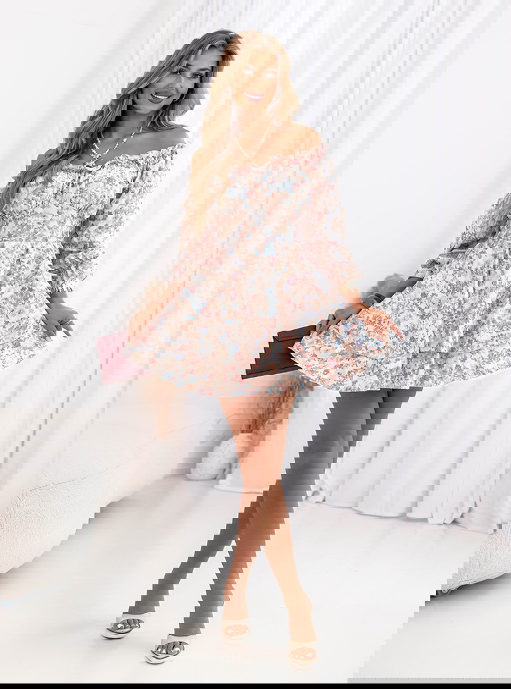 Wzorzysta rozkloszowana sukienka typu...