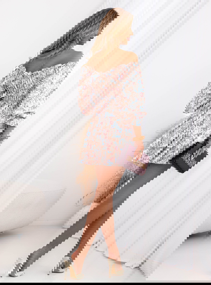 Wzorzysta rozkloszowana sukienka typu...