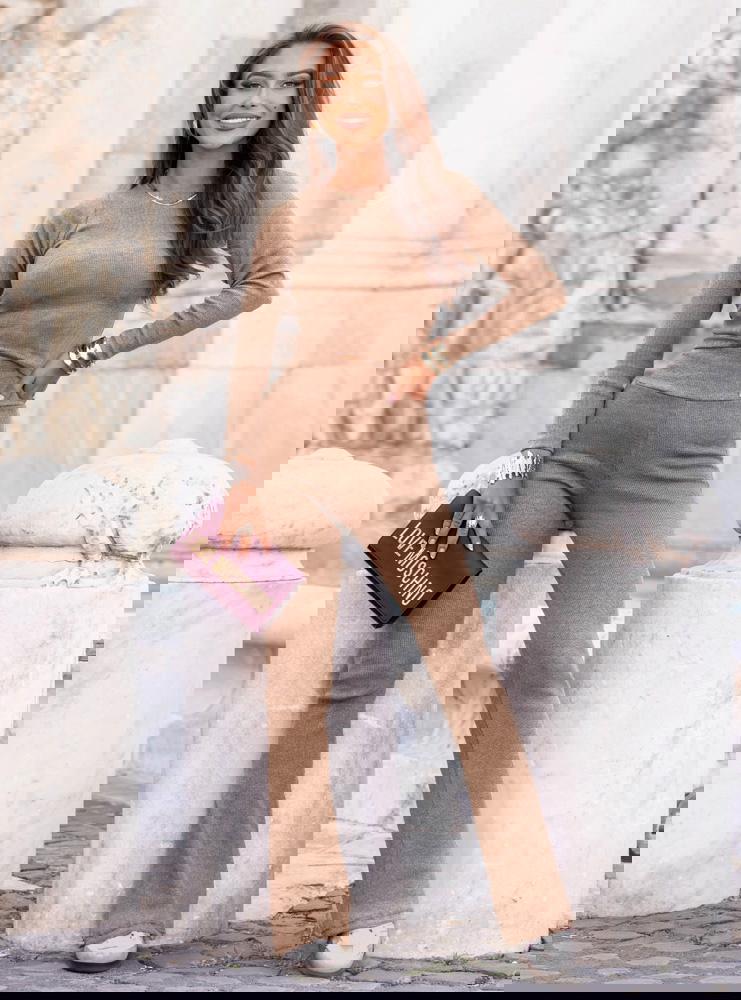 Beżowy prążkowany komplet dopasowana...