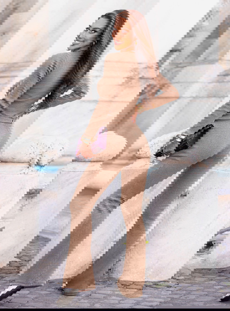 Beżowy prążkowany komplet dopasowana...