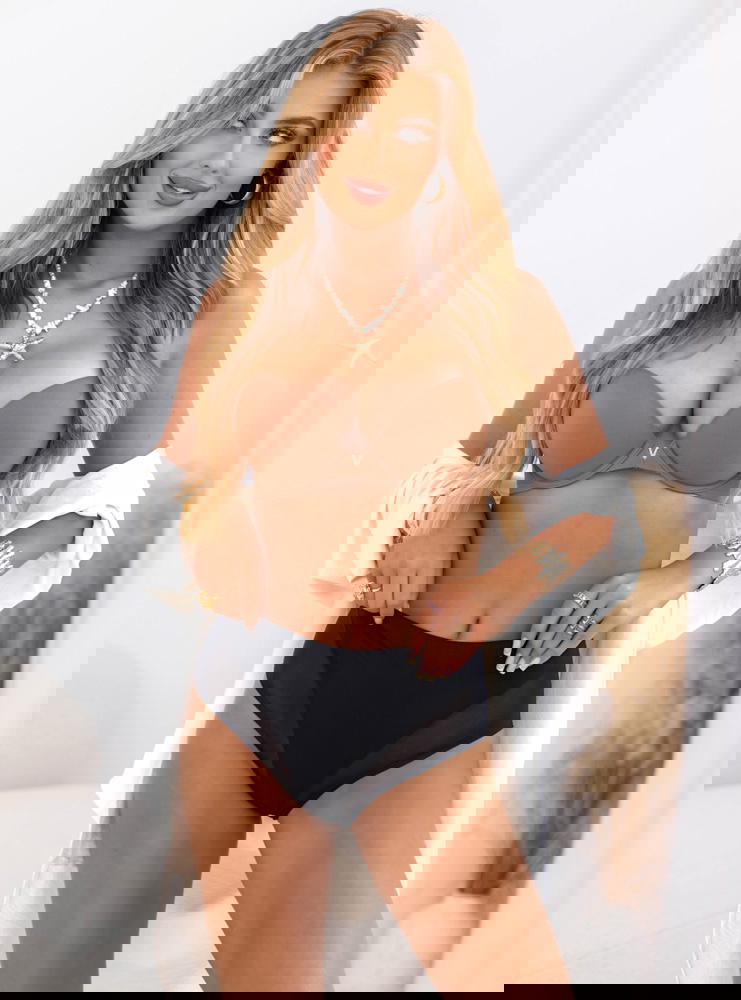 Czarne majtki z siateczką Laryann