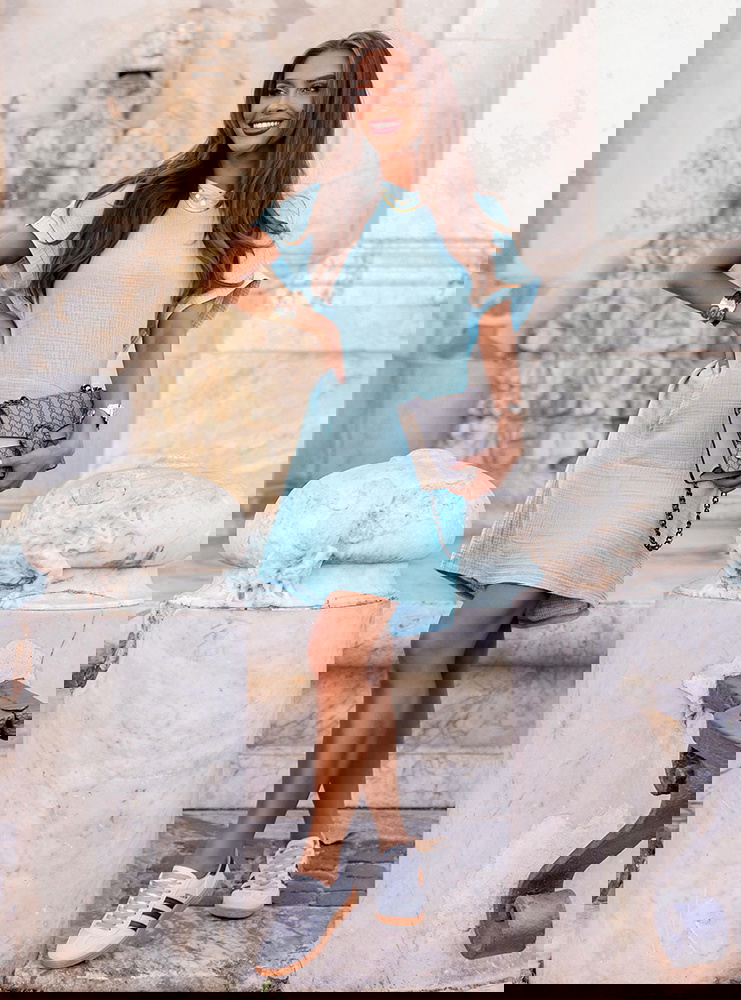 Błękitna muślinowa sukienka z...