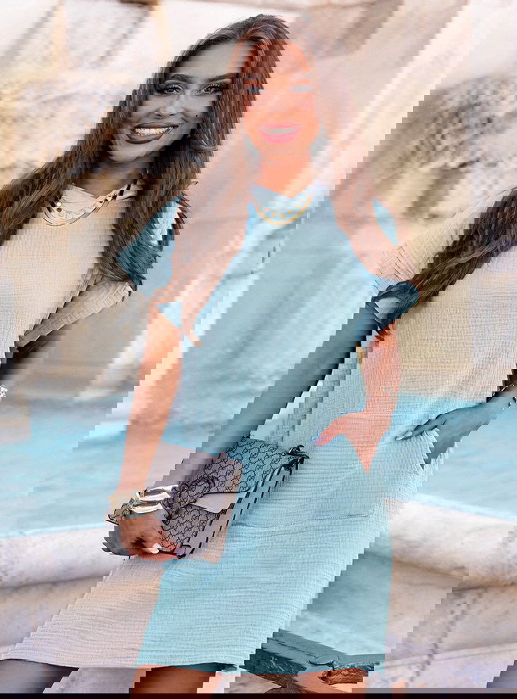 Błękitna muślinowa sukienka z...