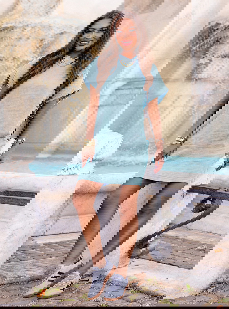 Błękitna muślinowa sukienka z...