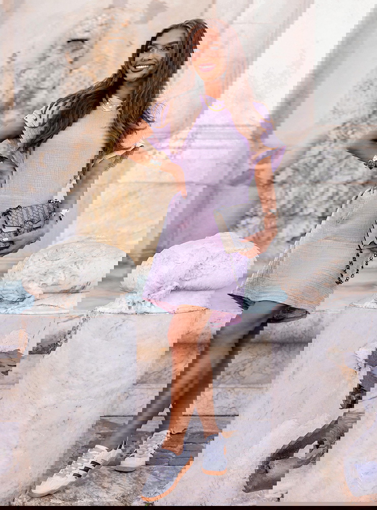 Liliowa muślinowa sukienka z kapturem...