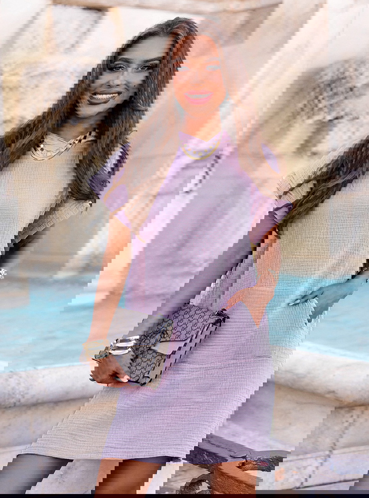 Liliowa muślinowa sukienka z kapturem...