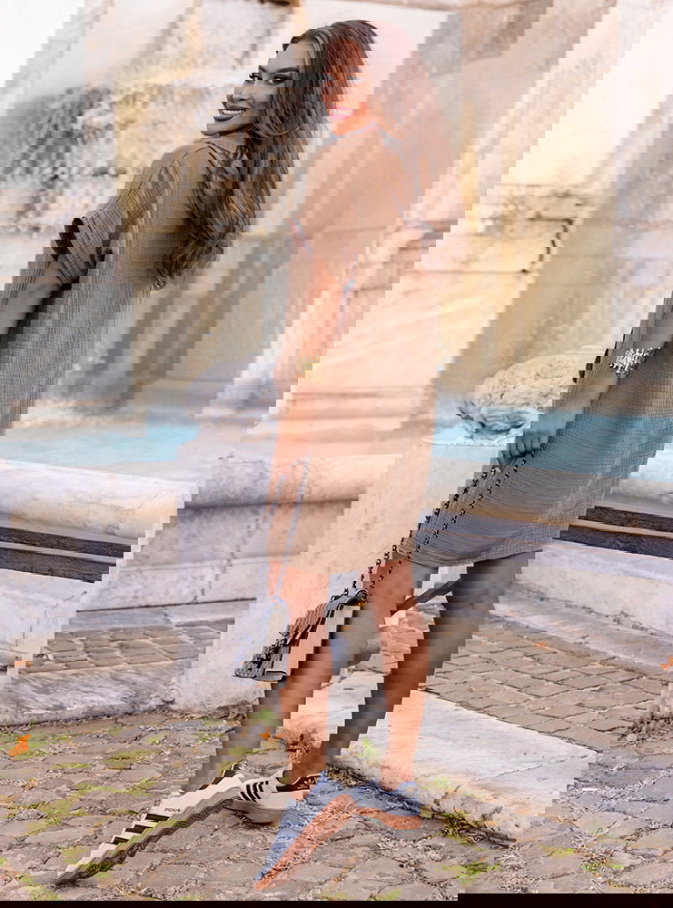 Muślinowa sukienka z kapturem...