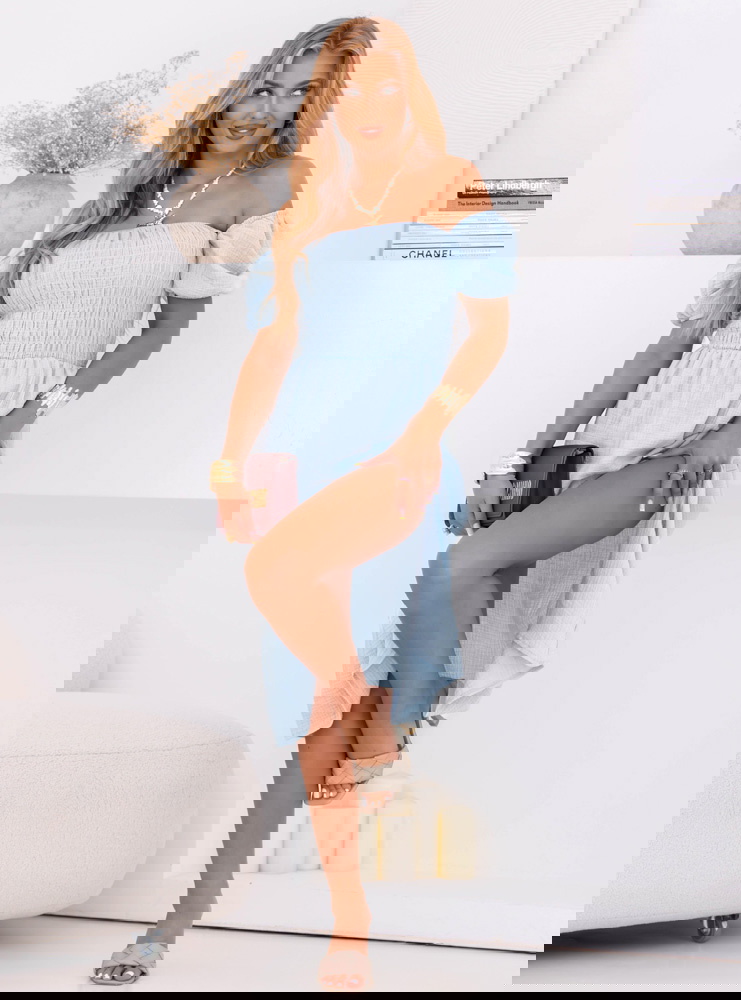 Błękitna muślinowa sukienka z...