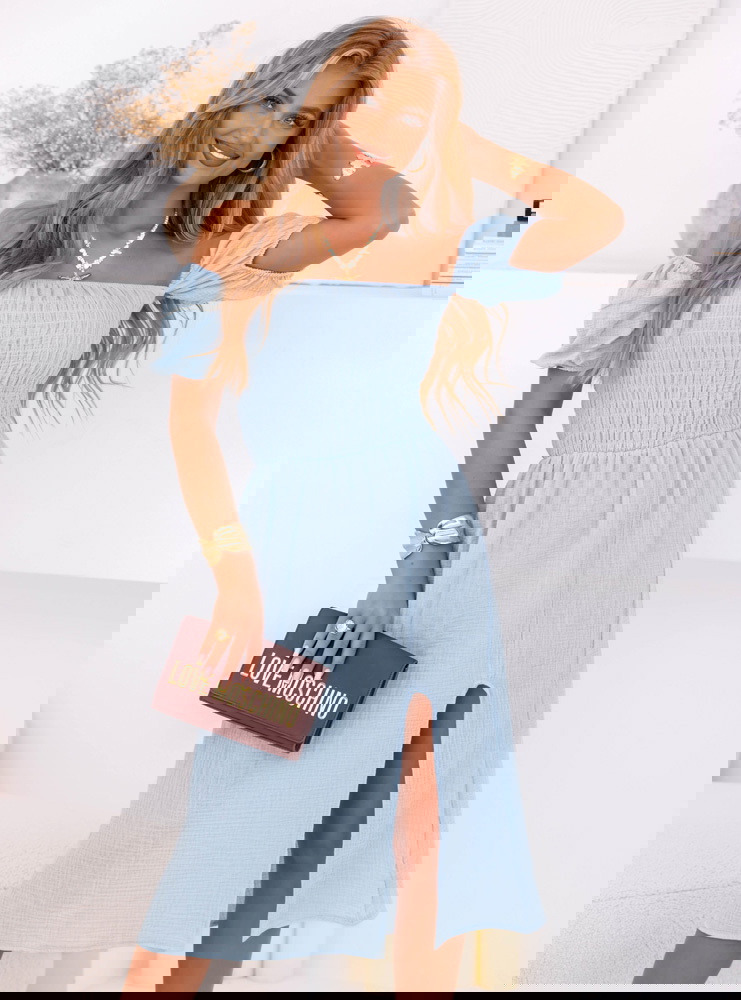 Błękitna muślinowa sukienka z...