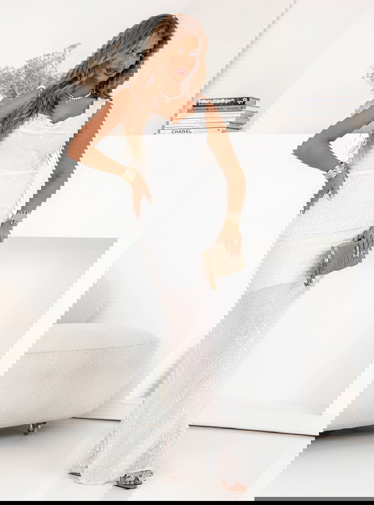 Biała długa cekinowa sukienka na...