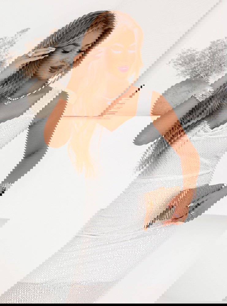 Biała długa cekinowa sukienka na...