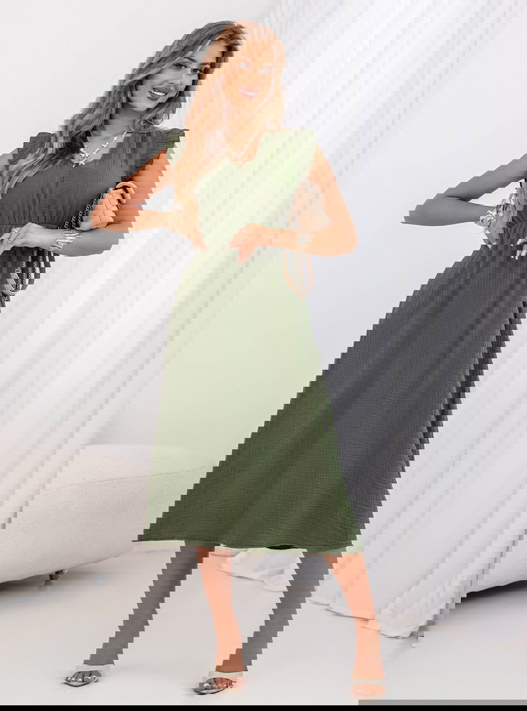 Muślinowa sukienka midi z falbankami...