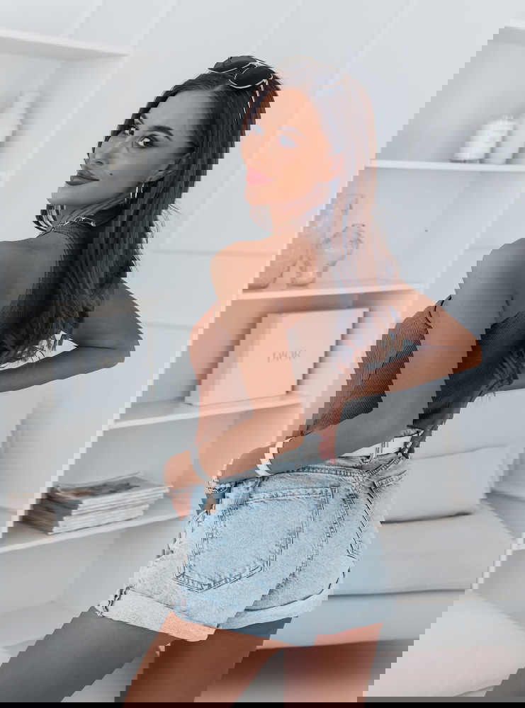 Top na ramiączka Natalee - mocha mousse