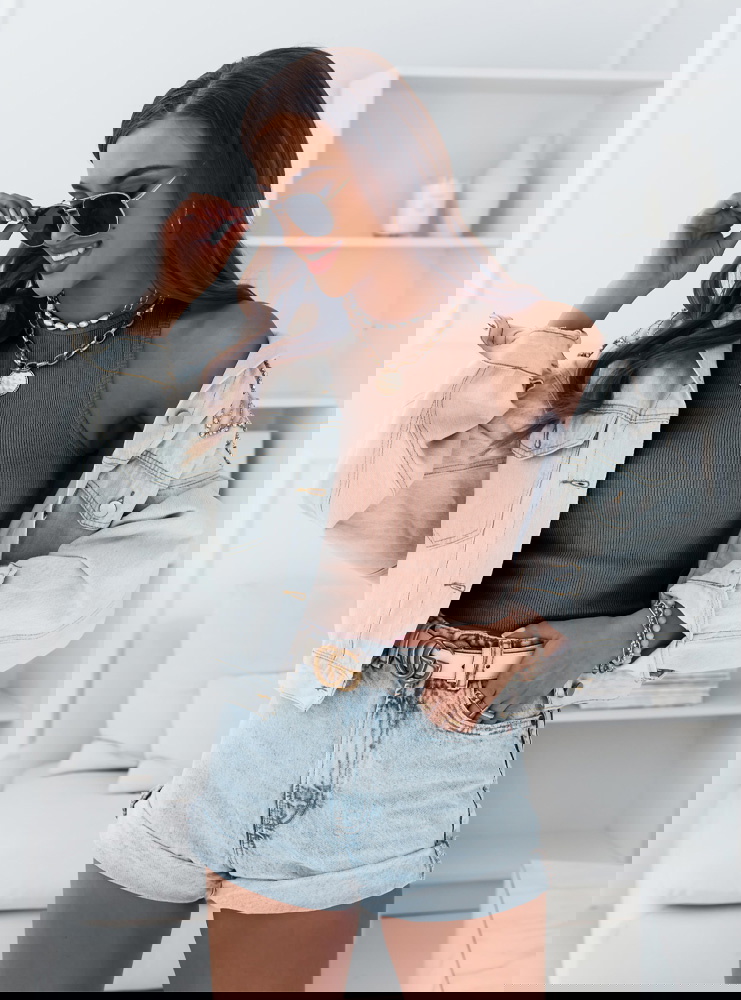 Top na ramiączka Natalee - mocha mousse