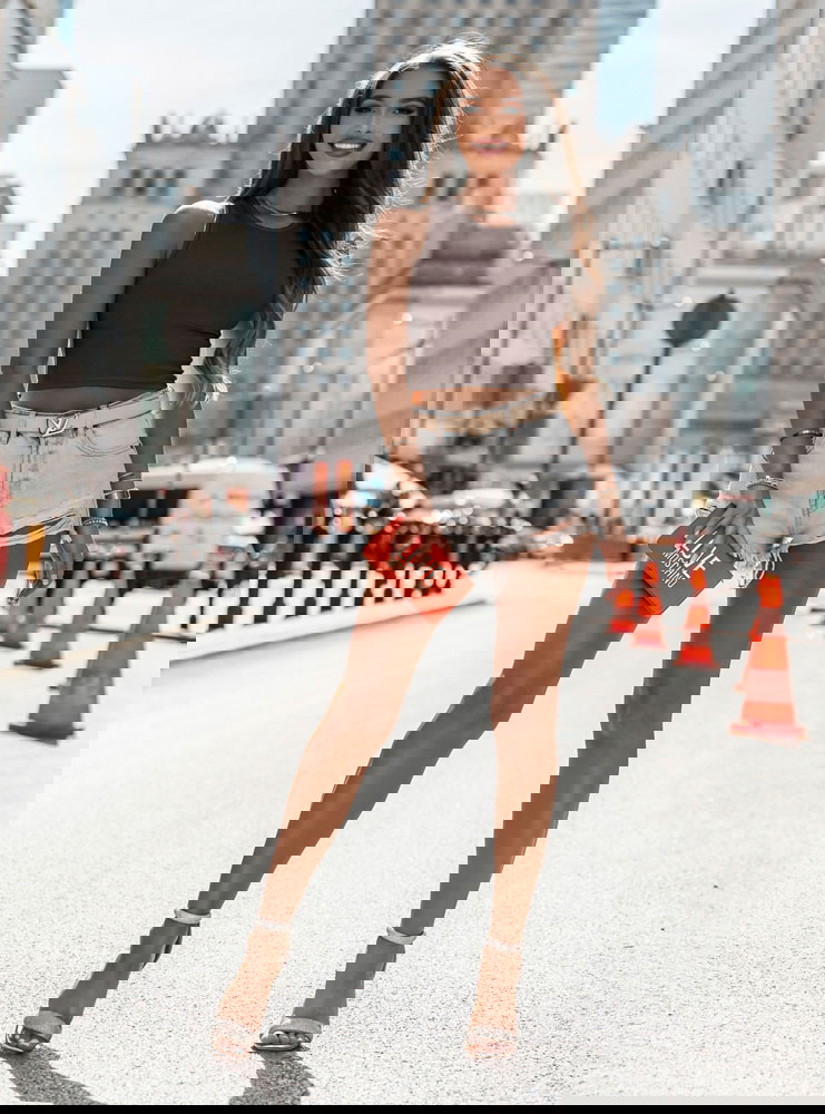 Czekoladowy top na ramiączka Cristii