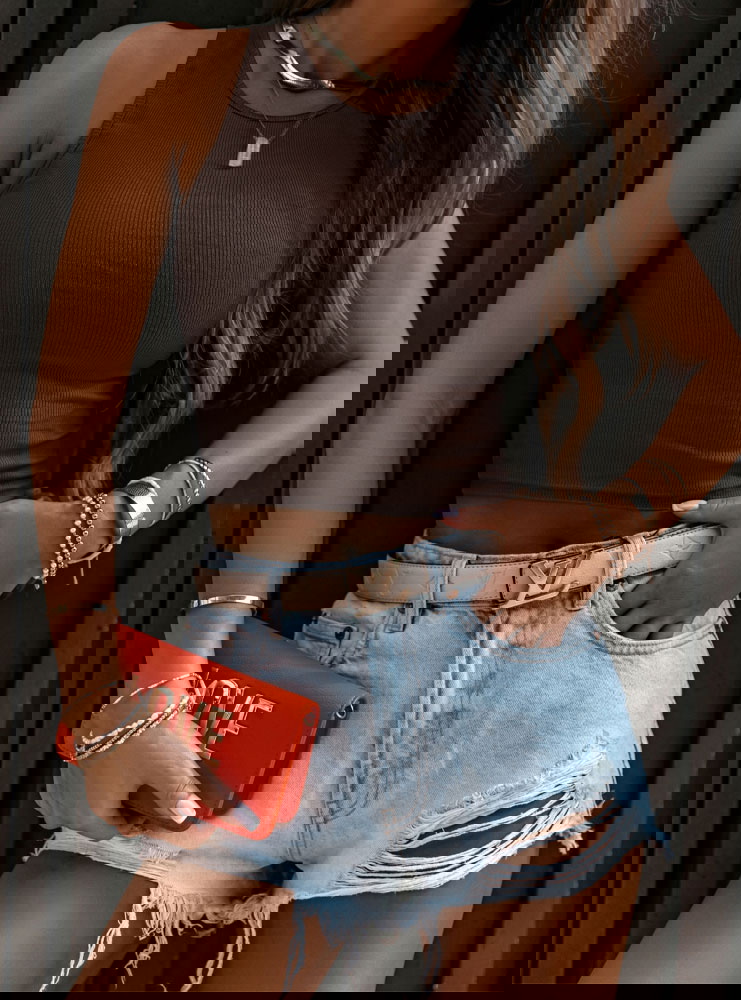 Czekoladowy top na ramiączka Cristii