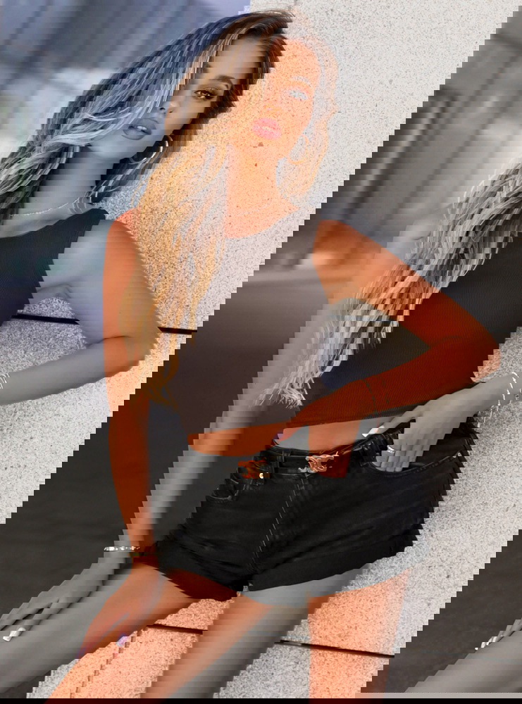 Czekoladowy top na ramiączka Jerin