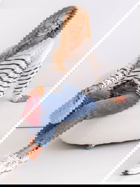 Biały sweter w paski Chinyere