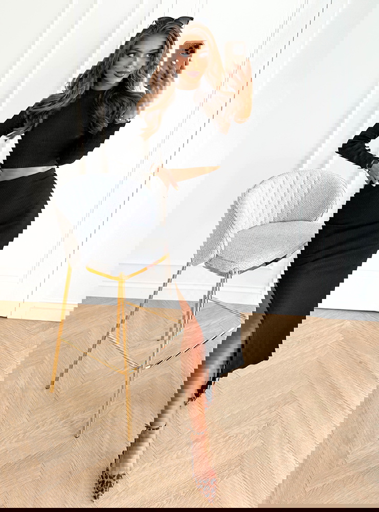 Czarny prążkowany komplet...