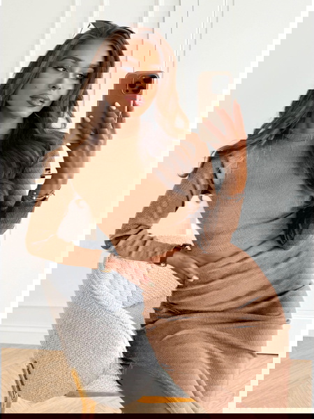 Beżowy prążkowany komplet... 2