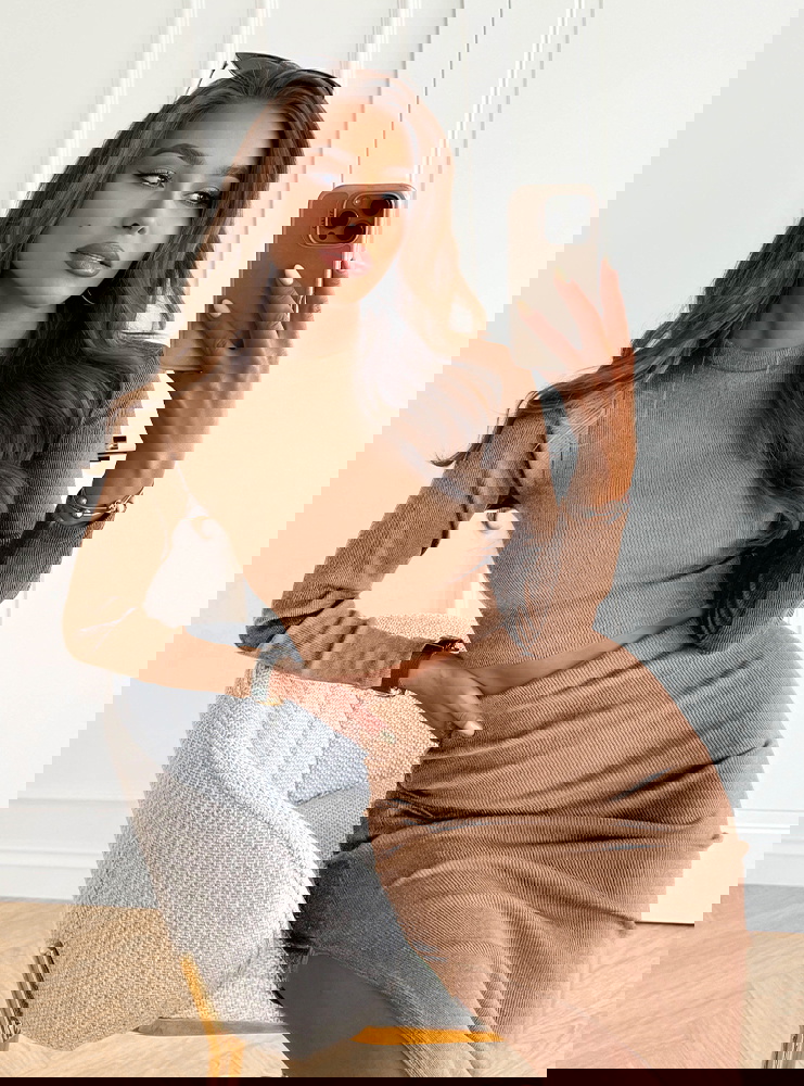 Beżowy prążkowany komplet...