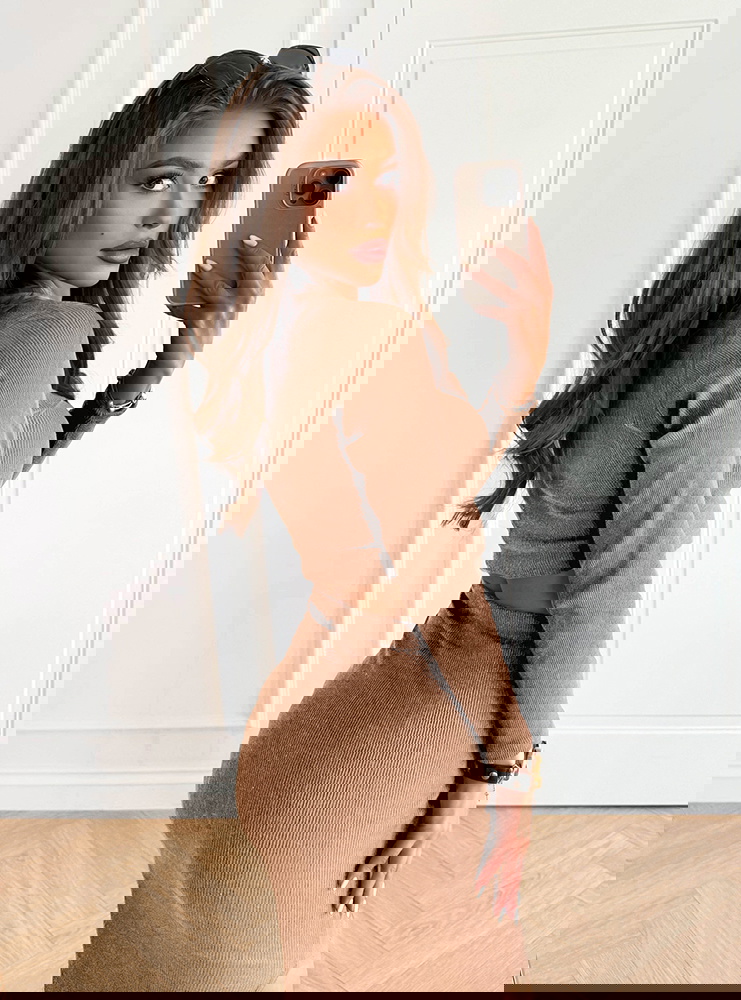 Beżowy prążkowany komplet...