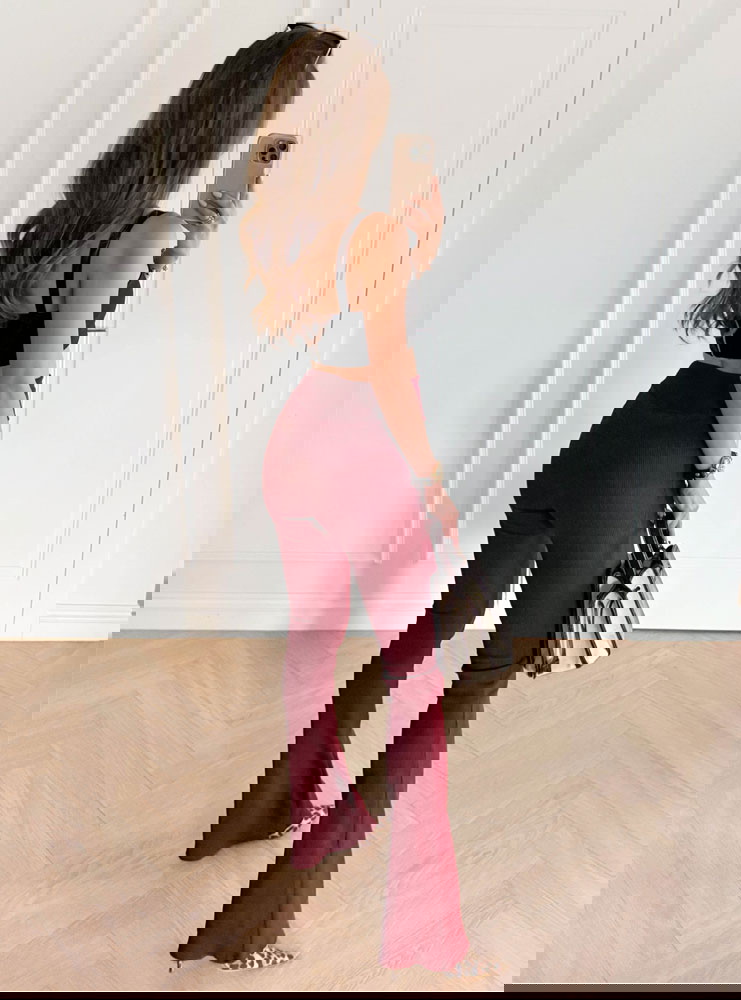 Bordowe prążkowane spodnie z długimi...